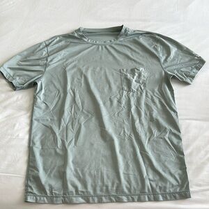 Vuori/peloton t-shirt